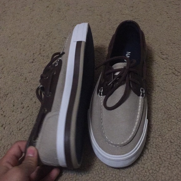 Tan and brown Nautica shoes - Picture 4 of 4